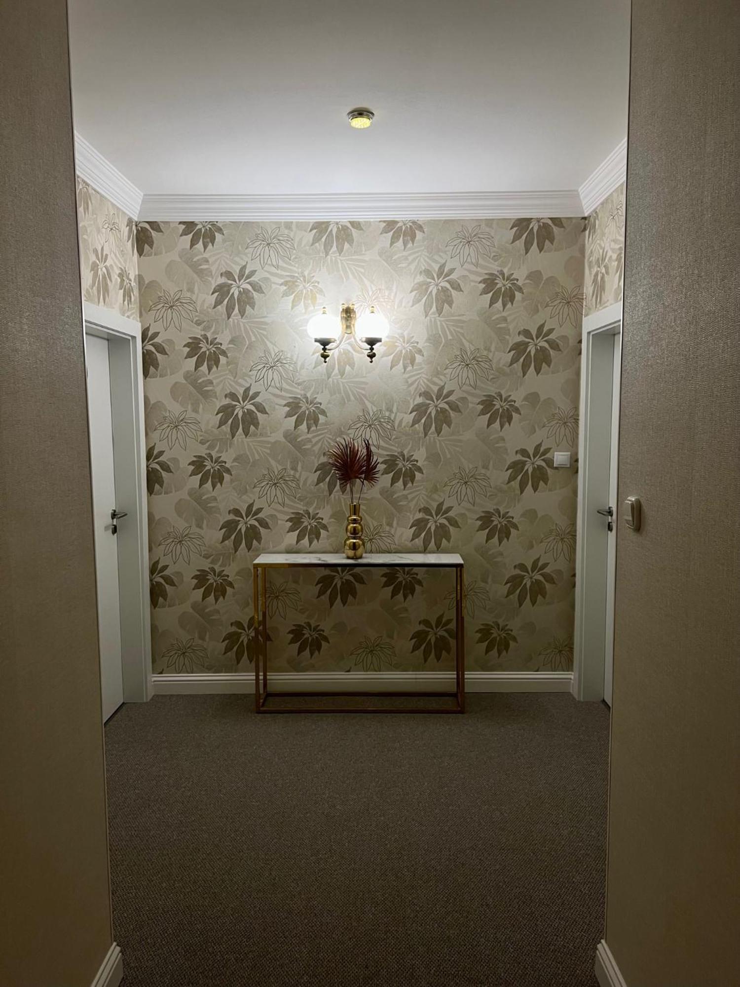 Hotel Forras Komárom エクステリア 写真
