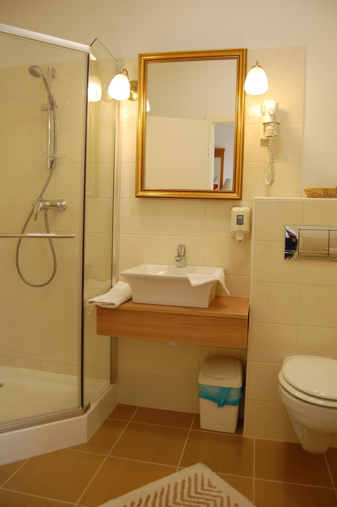 Hotel Forras Komárom 部屋 写真